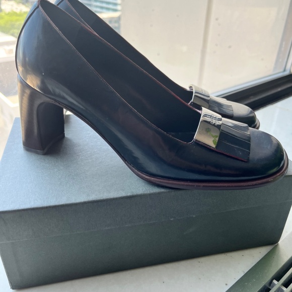 Gucci heels - never worn! - Picture 2 of 7